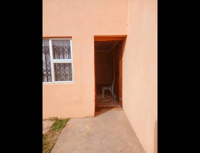 3 BEDROOM HOUSE FOR SALE IN MOTHERWELL NU 2
